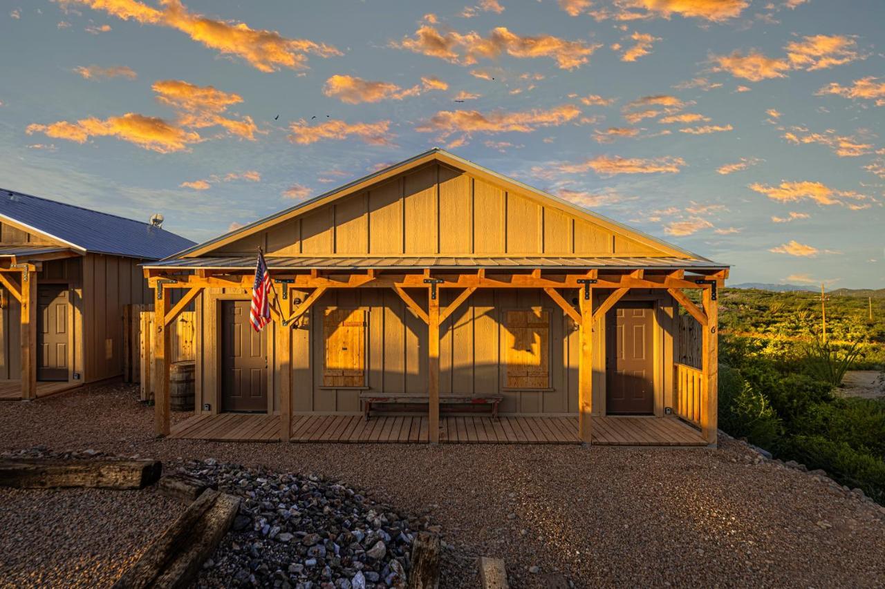 -Pet Friendly- Miners Cabin #5 -Two Double Beds - Private Balcony Tombstone Dış mekan fotoğraf