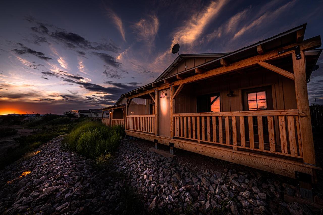 -Pet Friendly- Miners Cabin #5 -Two Double Beds - Private Balcony Tombstone Dış mekan fotoğraf