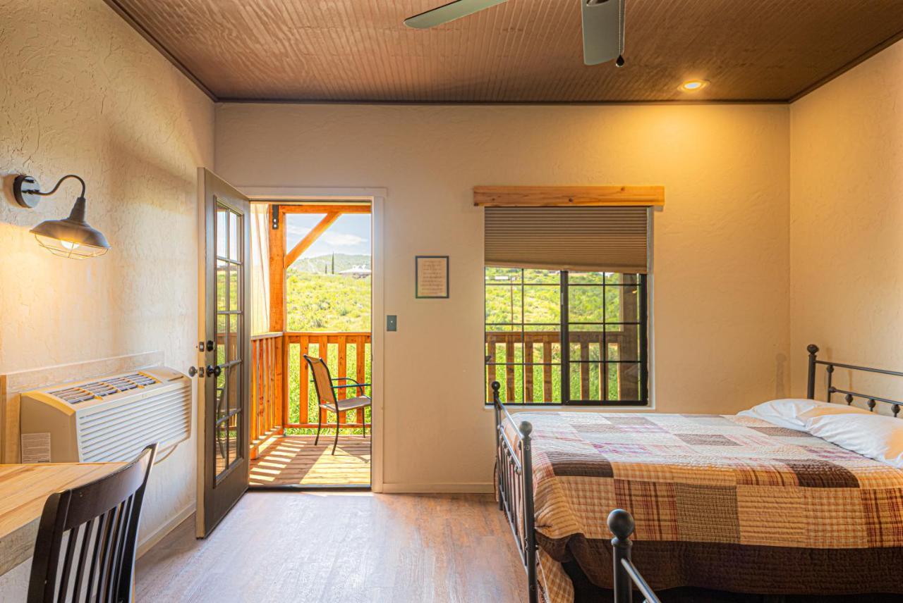 -Pet Friendly- Miners Cabin #5 -Two Double Beds - Private Balcony Tombstone Dış mekan fotoğraf